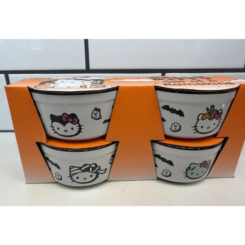 Sanrio Hello Kitty Halloween Zombie bats Set Of 4 Baking Ramekins White‎ NEW